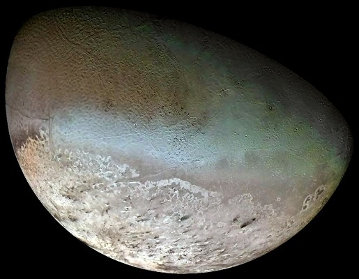 Triton mosaic of Voyager 2 images